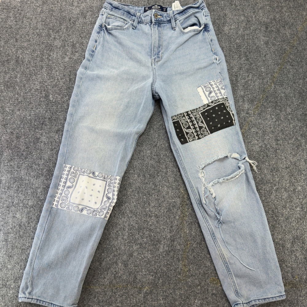 Hollister Distressed Paisley Patchwork Mom Jeans Light Wash Size 27